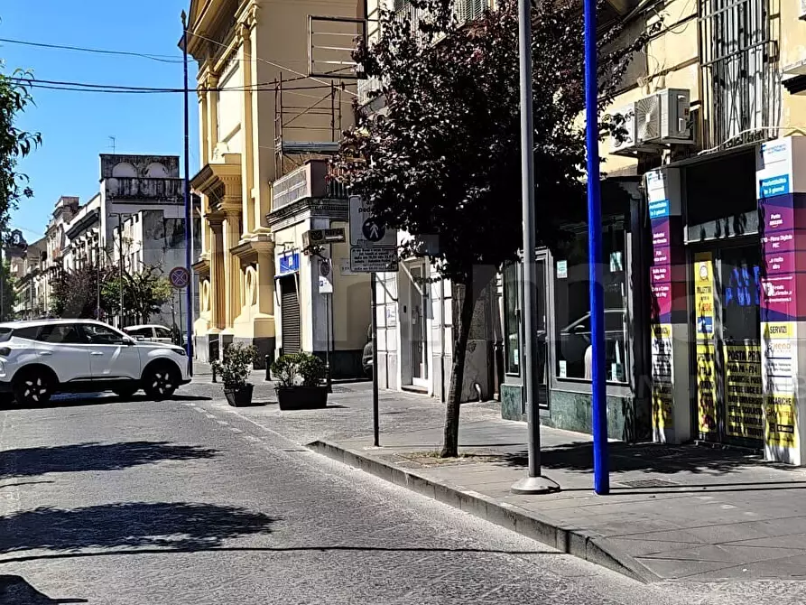 Immagine 2 di Locale commerciale in affitto  in Corso Campano 183 a Giugliano In Campania