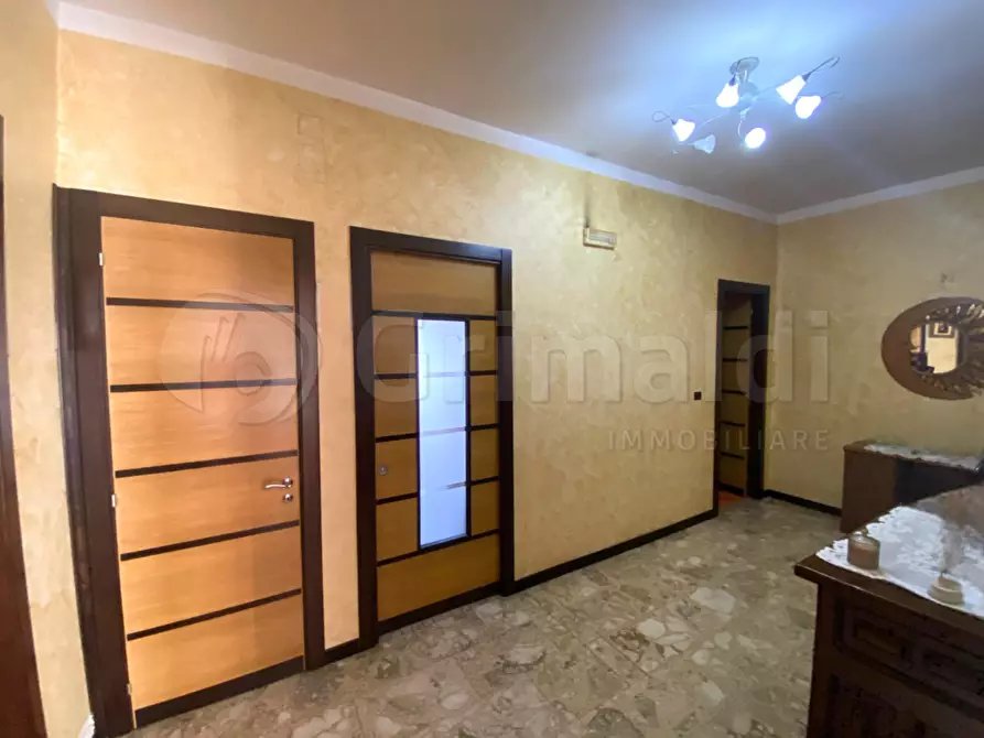 Immagine 5 di Trilocale in vendita  a Giugliano In Campania