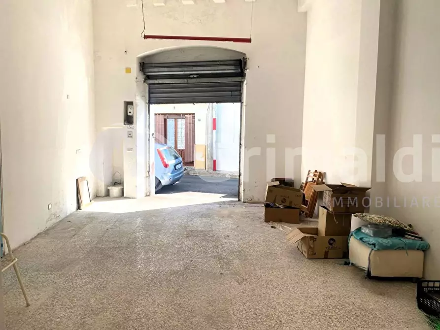 Immagine 7 di Laboratorio in vendita  in Via Roma 113 a Sannicola