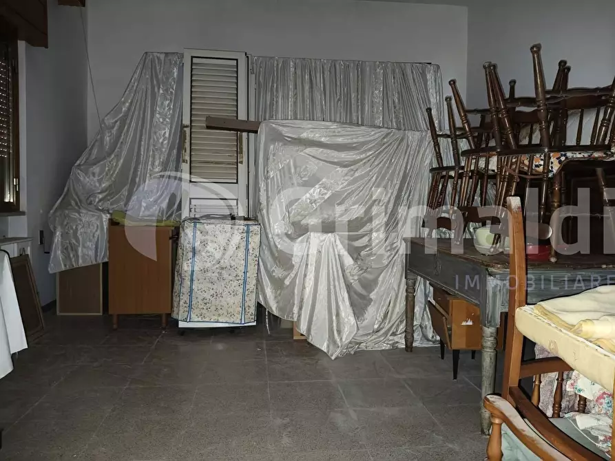Immagine 8 di Garage in vendita  in via libertà 42 a Sannicola