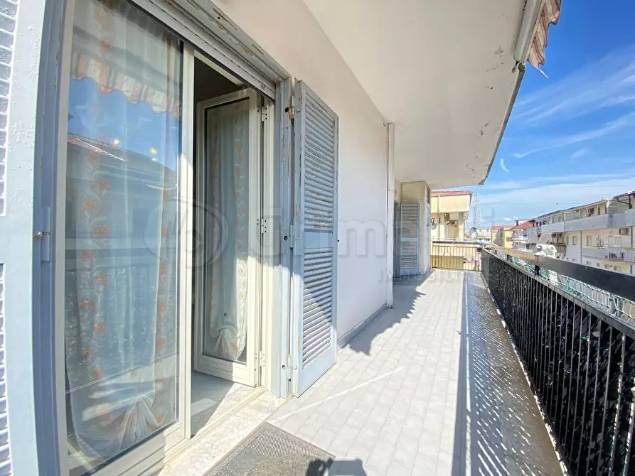 Immagine 11 di Trilocale in vendita  a Giugliano In Campania