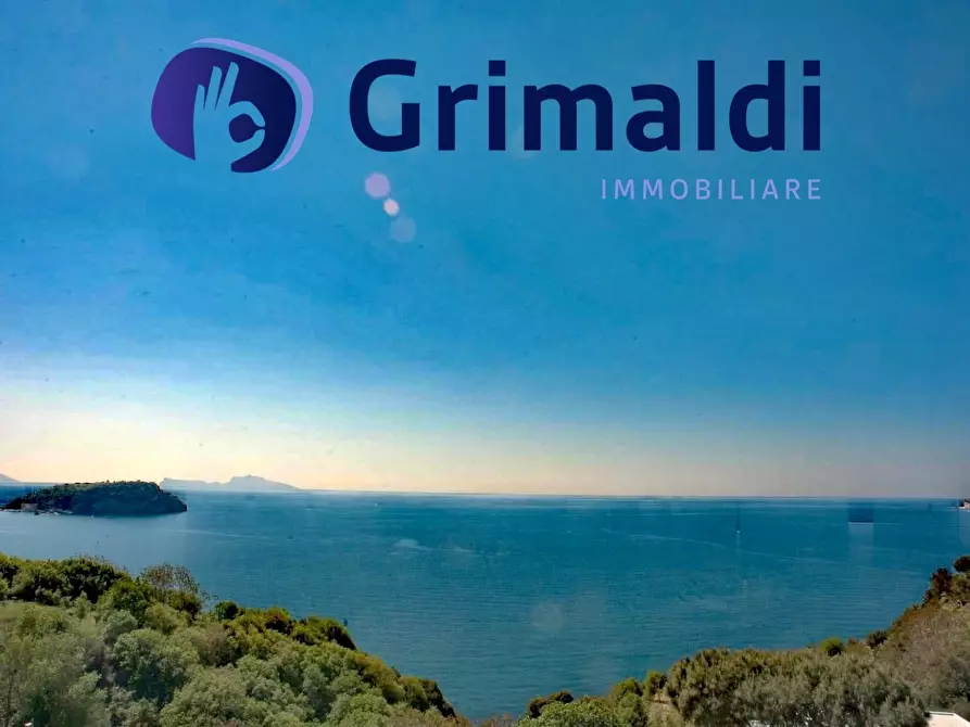 Immagine 5 di Attico in vendita  in Via San Gennaro Agnano 62 a Pozzuoli