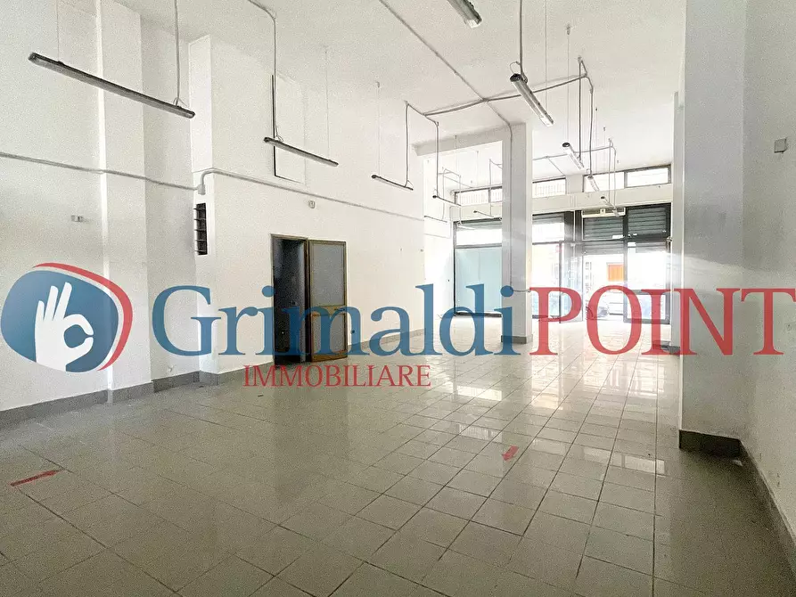 Immagine 10 di Locale commerciale in vendita  in Via Don Luigi Sturzo 53 a Lecce