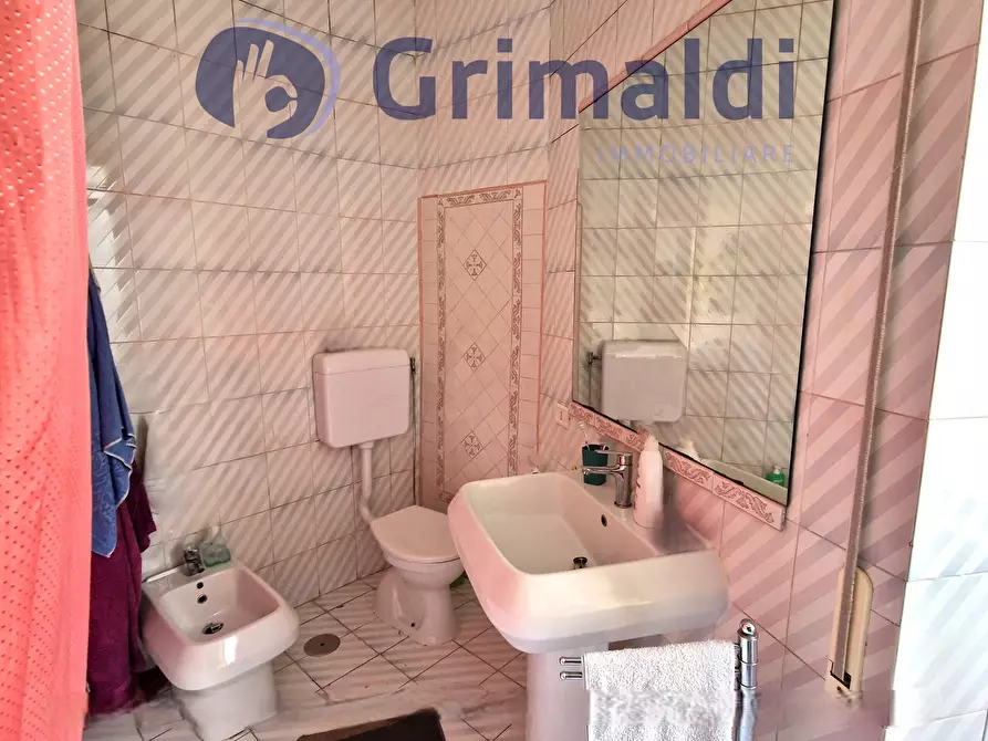 Immagine 17 di Trilocale in vendita  in Via Antonio Mancini 22 a Napoli