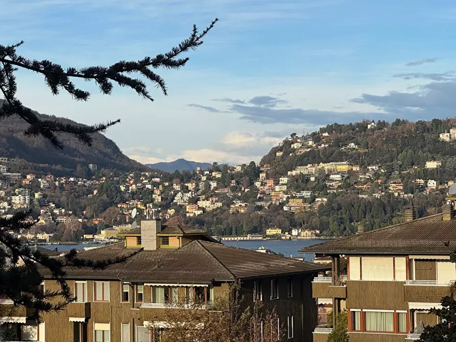 Immagine 15 di Quadrilocale in affitto  in Via Enrico Musa 4 a Como