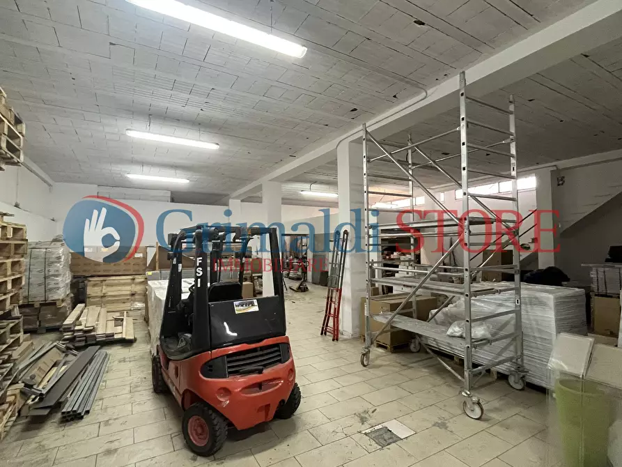 Immagine 46 di Magazzino in vendita  in Viale Giovanni Paolo II 71 a Lecce