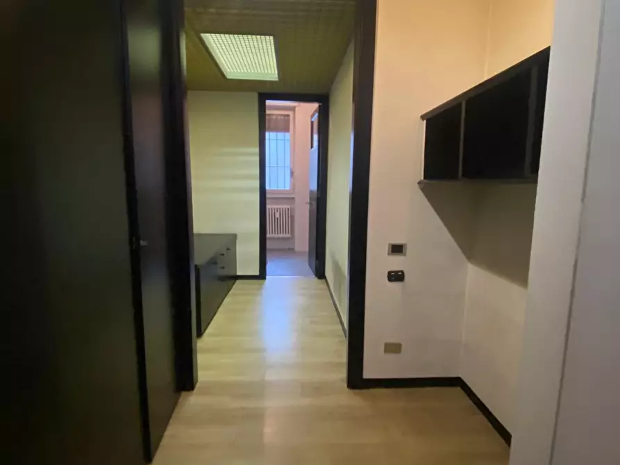Immagine 12 di Quadrilocale in vendita  in Viale Paolo Onorato Vigliani 13 a Milano