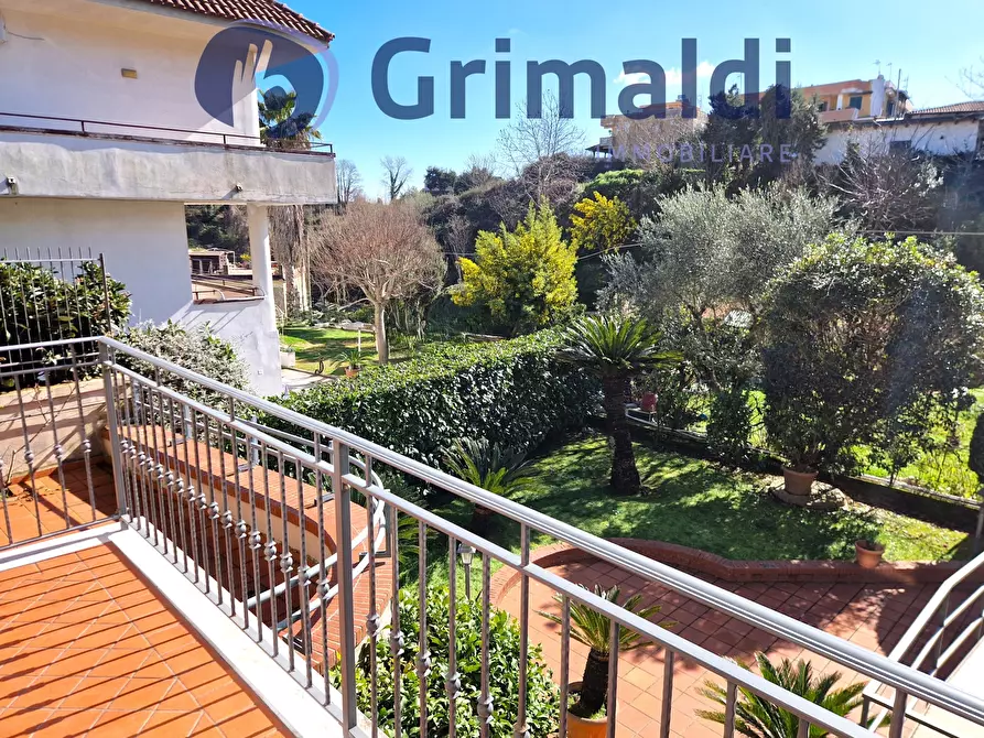 Immagine 15 di Villa in vendita  in Via Comunale Guantai Ad Orsolone 177 a Napoli