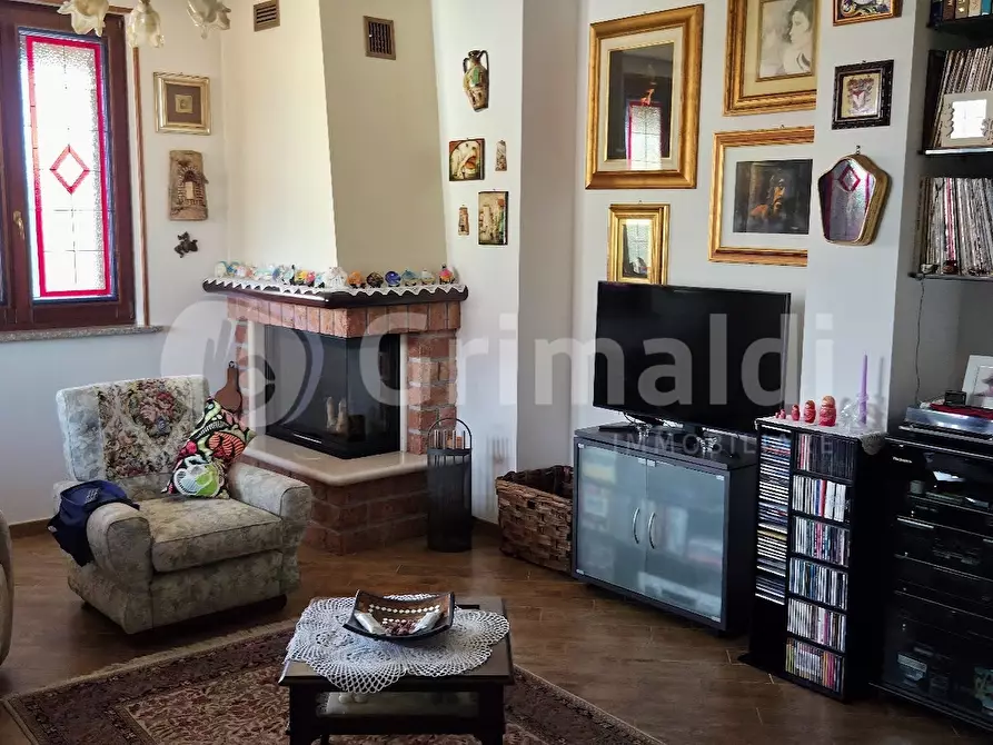 Immagine 24 di Villa in vendita  in Via Giovanni Antonio Comissetti 1 a Pezzana