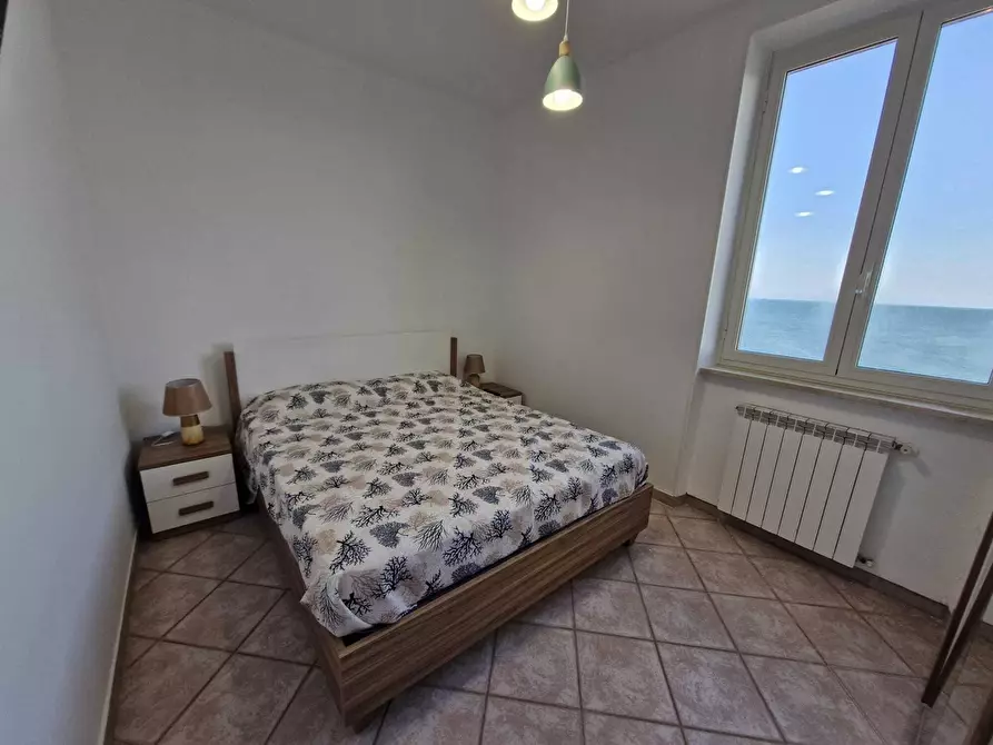 Immagine 16 di Quadrilocale in affitto  in Via Molo Innocenziano 44 a Anzio