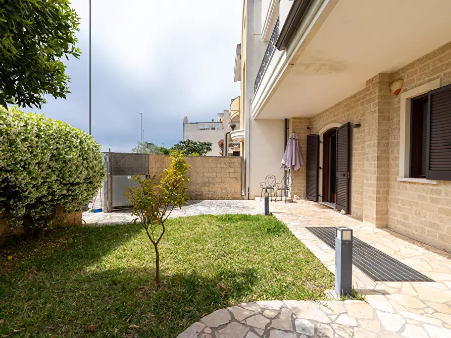 Immagine 30 di Trilocale in affitto  in Via Piero Della Francesca 88 a Lecce