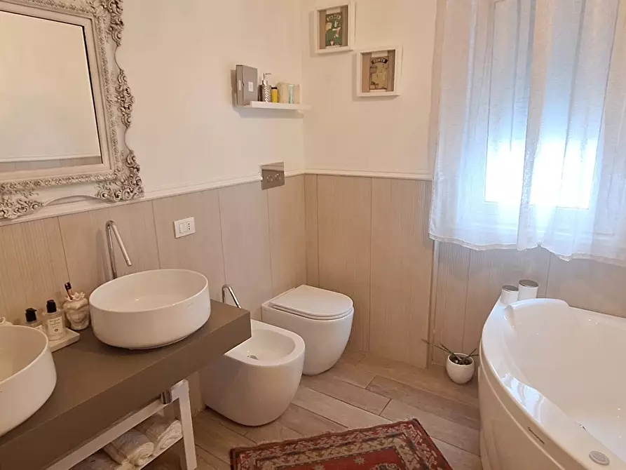 Immagine 23 di Quadrilocale in vendita  in Via dei Fiori 1 a Messina