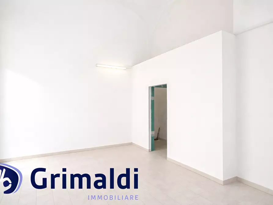 Immagine 5 di Locale commerciale in vendita  in Via Giuseppe Martucci 77 a Napoli