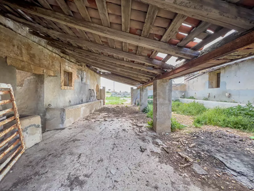 Immagine 8 di Villa in vendita  in VIA MALLIA 47 a Siracusa