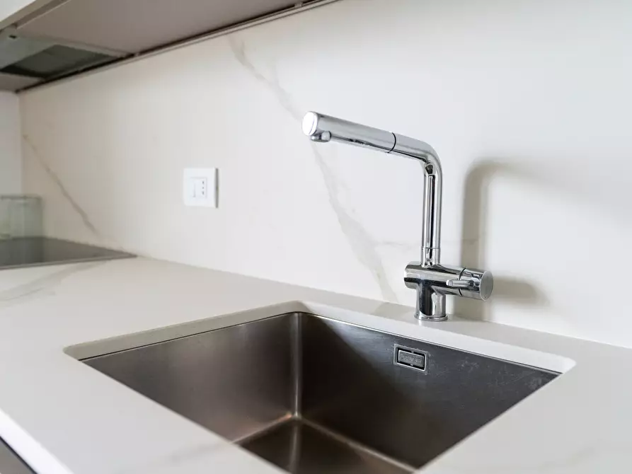 Immagine 34 di Bilocale in vendita  in Via Oronzo de Donno 5 a Lecce