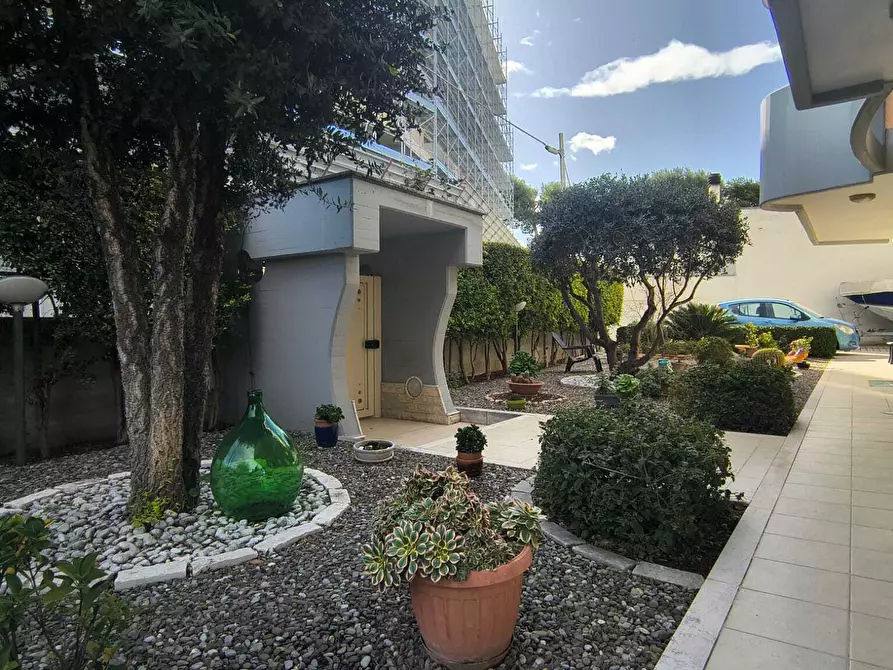 Immagine 13 di Villa in vendita  in Via Concilio Vaticano 6/A a Monopoli