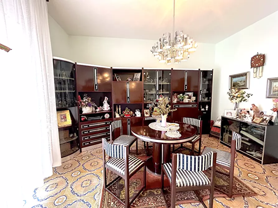 Immagine 12 di Pentalocale in vendita  in Via Tagliamento 85 a Avellino