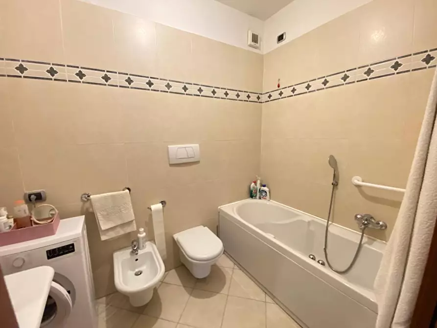 Immagine 41 di Attico in vendita  in Via Andrea Millevoi 401 a Roma