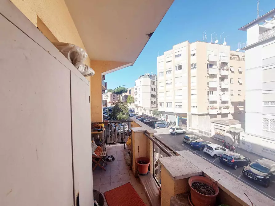 Immagine 15 di Trilocale in vendita  in VIA PAOLA FALCONIERI a Roma