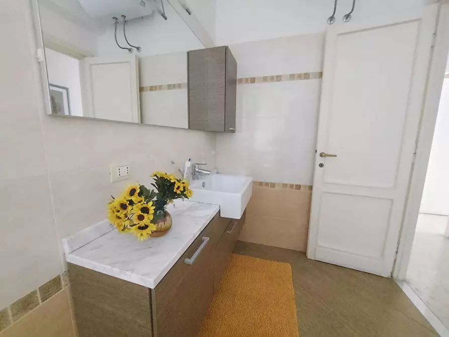 Immagine 19 di Trilocale in vendita  in Via Ascanio Fenizi 71 a Roma