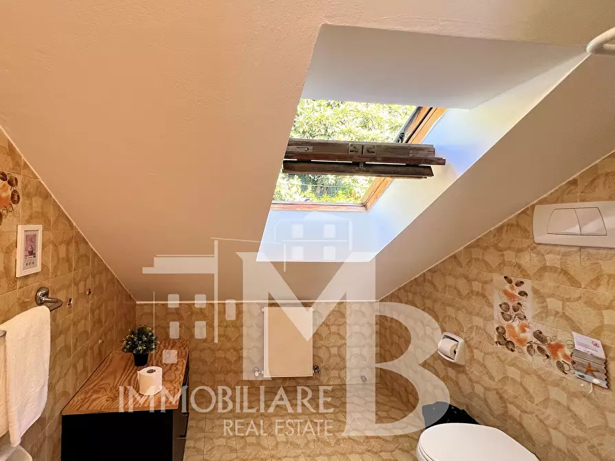 Immagine 29 di Pentalocale in vendita  in Via Salvo D'Acquisto a Recco