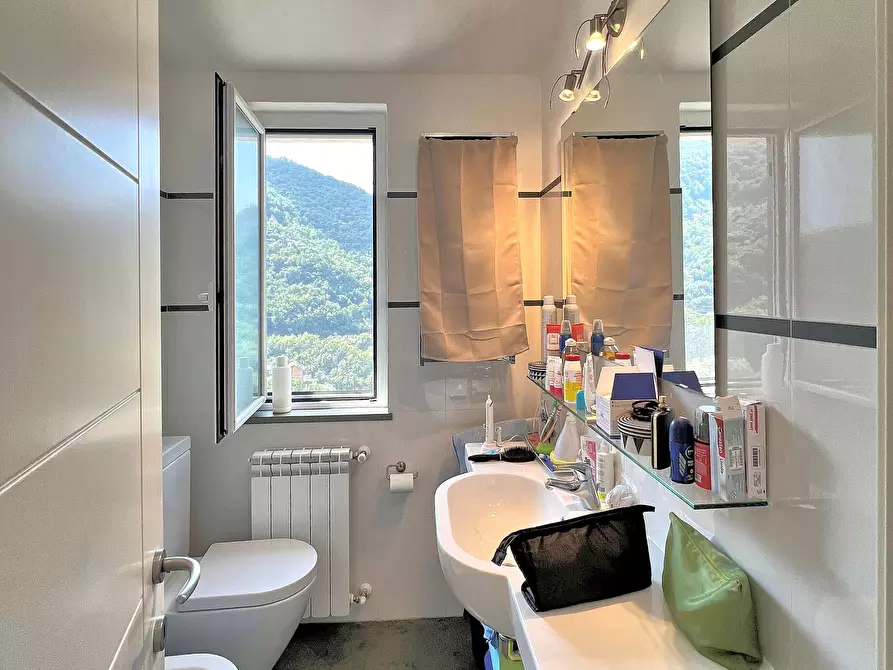 Immagine 4 di Casa indipendente in vendita  in Via Pietrafitta 1 a Avegno