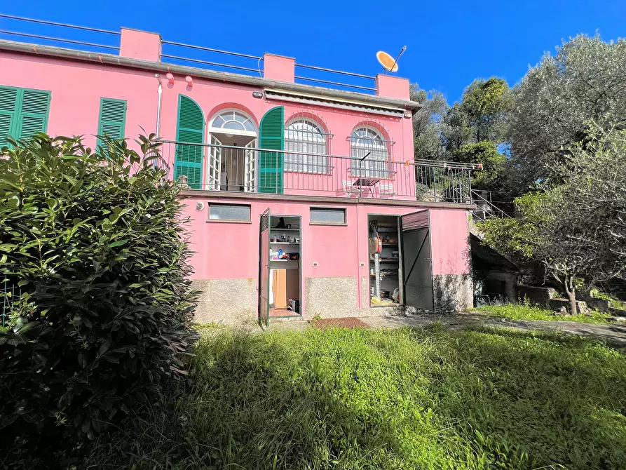 Immagine 1 di Casa semindipendente in vendita  in Via Santi Martiri a Recco