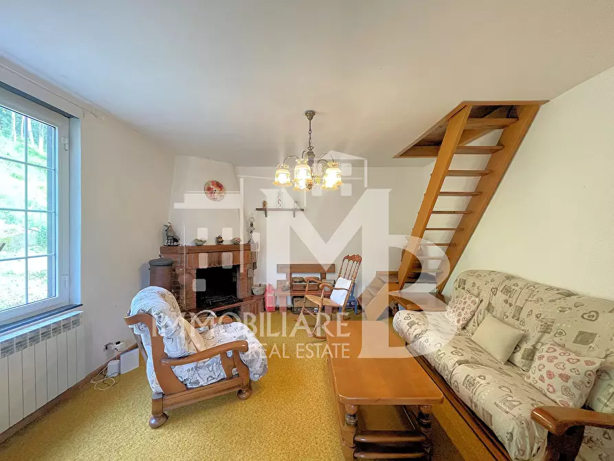 Immagine 16 di Casa bifamiliare in vendita  in Frazione Pannesi 41 a Lumarzo