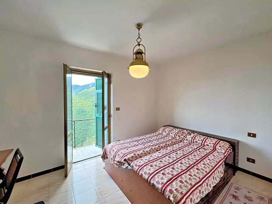 Immagine 10 di Casa indipendente in vendita  in Via Cappelletta 37 a Avegno