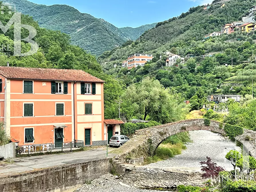 Immagine 3 di Quadrilocale in vendita  in Via Ponti Romani 31 a Recco