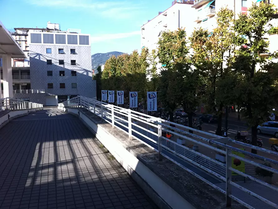 Immagine 6 di Locale commerciale in affitto  a La Spezia