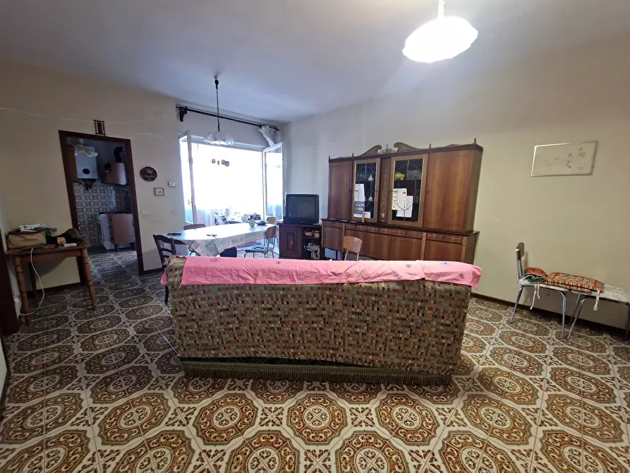 Immagine 1 di Quadrilocale in vendita  a Sarzana