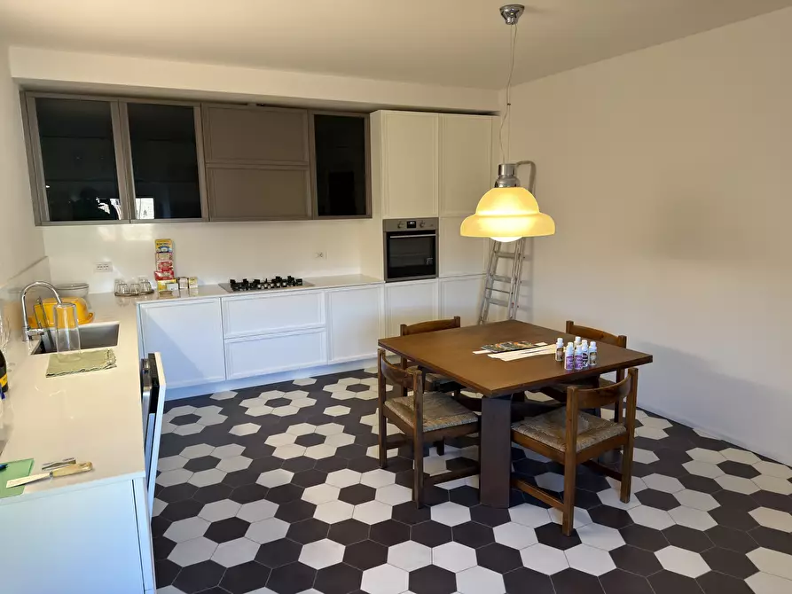 Immagine 6 di Pentalocale in affitto  in Piazza Giacomo Matteotti 8 a Sarzana