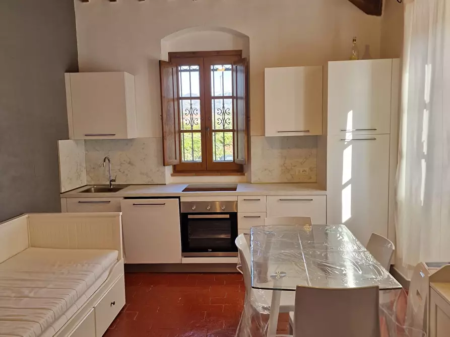 Immagine 22 di Bilocale in vendita  a Sarzana