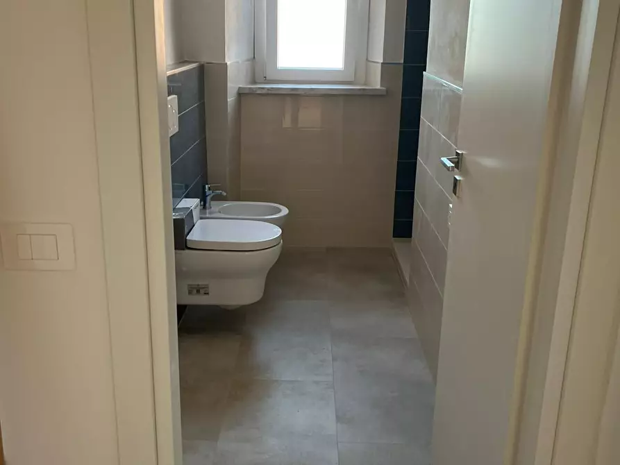 Immagine 9 di Quadrilocale in vendita  a Sarzana