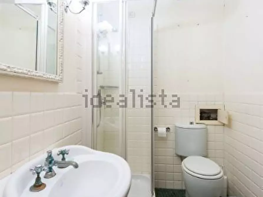 Immagine 11 di Trilocale in affitto  a Sarzana