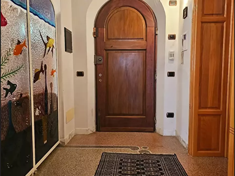 Immagine 10 di Appartamento in vendita  a Sarzana