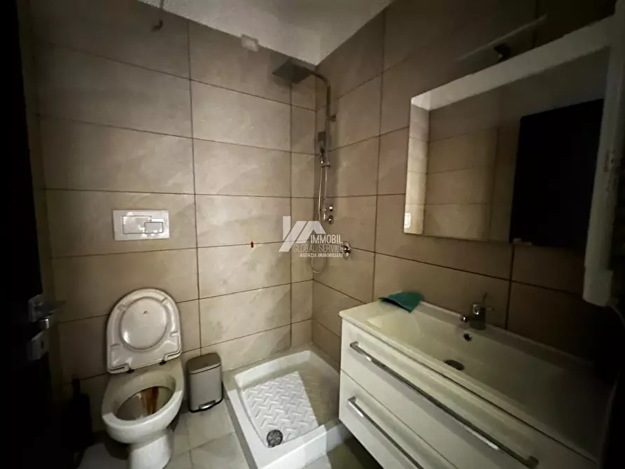 Immagine 12 di Locale commerciale in affitto  in Via Chiusure a Brescia