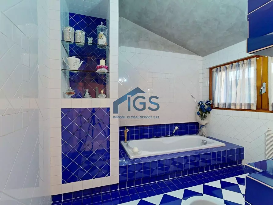 Immagine 25 di Villa in vendita  in Via Puglia 1 a Leno