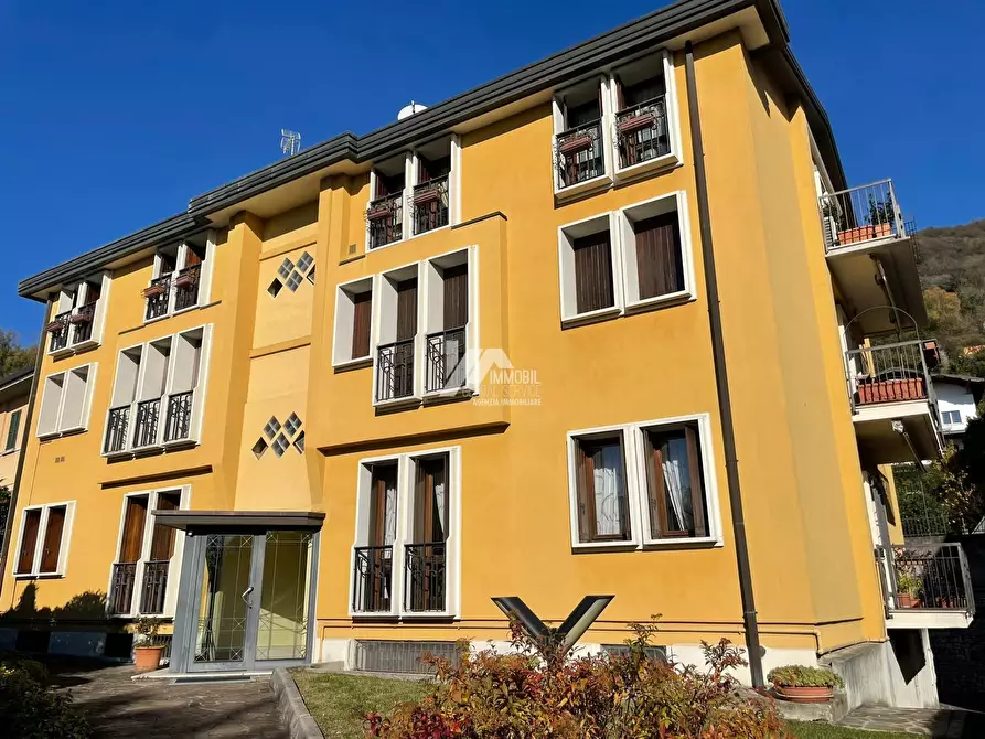 Immagine 1 di Quadrilocale in vendita  in Via Ronchi San Francesco da Paola 25 a Brescia