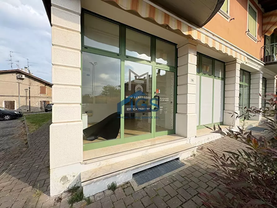 Immagine 1 di Locale commerciale in affitto  in Via Guglielmo Marconi a Torbole Casaglia