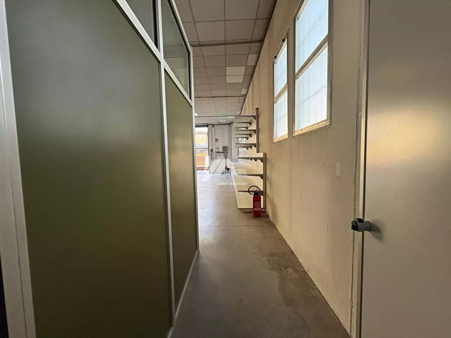 Immagine 10 di Attività artigianale in affitto  in Via Orzinuovi a Brescia