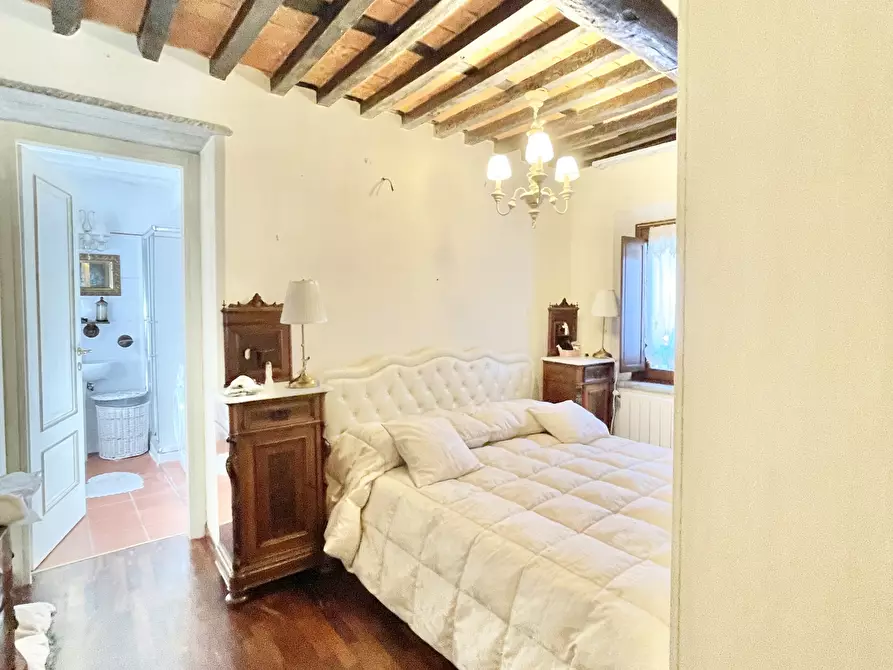 Immagine 26 di Rustico / casale in vendita  a Camaiore