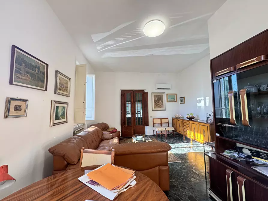 Immagine 17 di Porzione di casa in vendita  a Pietrasanta