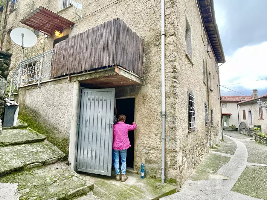 Immagine 27 di Porzione di casa in vendita  a Stazzema