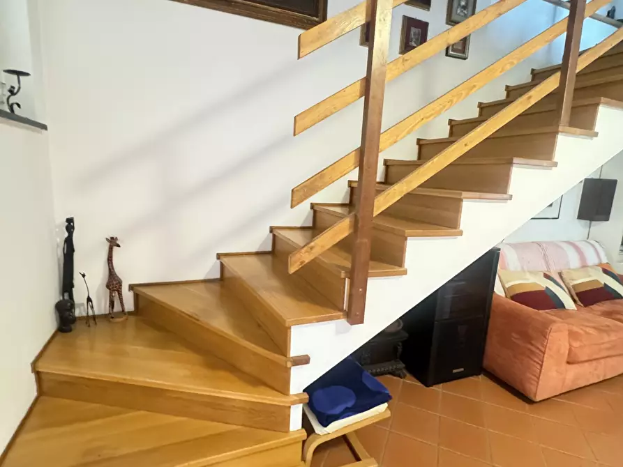 Immagine 25 di Porzione di casa in vendita  a Pietrasanta