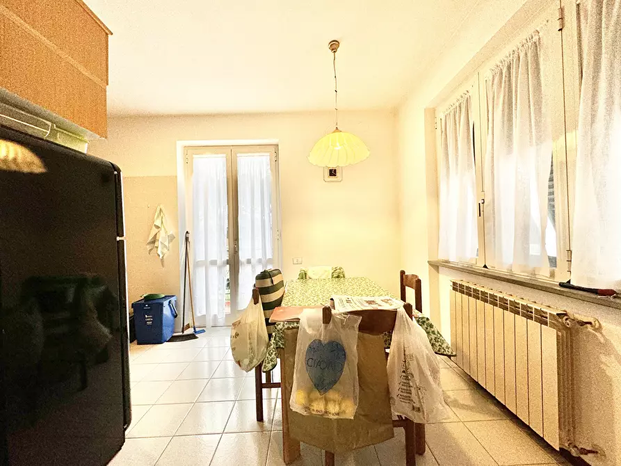 Immagine 12 di Porzione di casa in vendita  a Massa