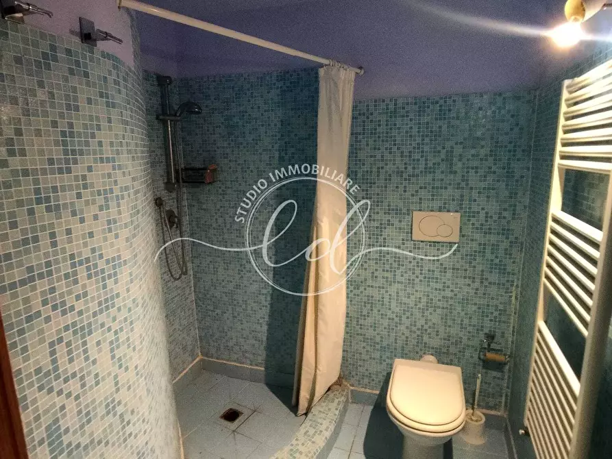 Immagine 19 di Porzione di casa in vendita  a Camaiore