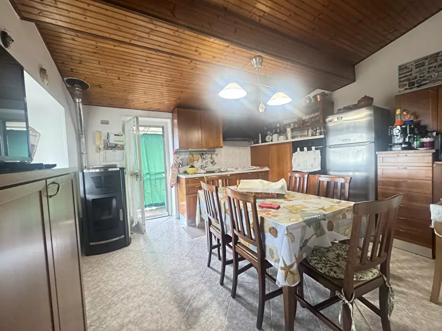 Immagine 8 di Quadrilocale in vendita  a Massa