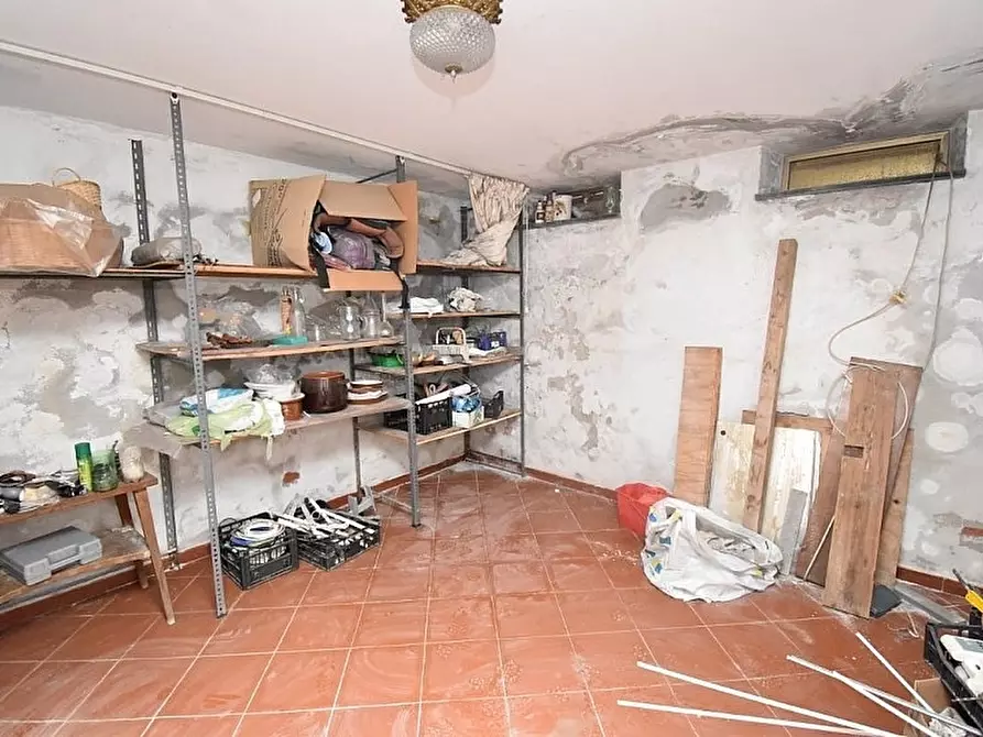 Immagine 37 di Porzione di casa in vendita  a Seravezza